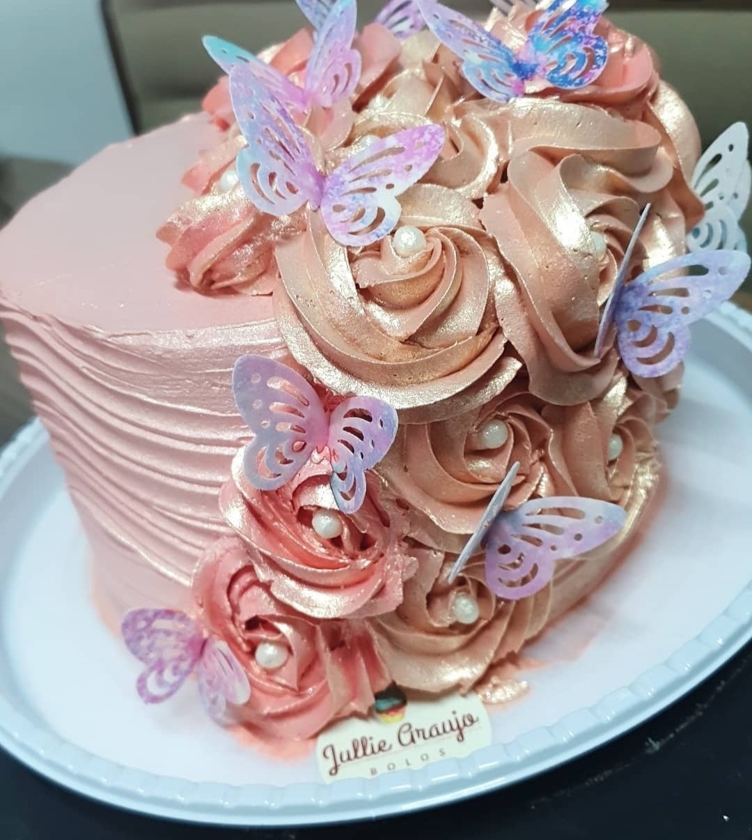Jullie Araújo Bolos; Uma doce experiência.
