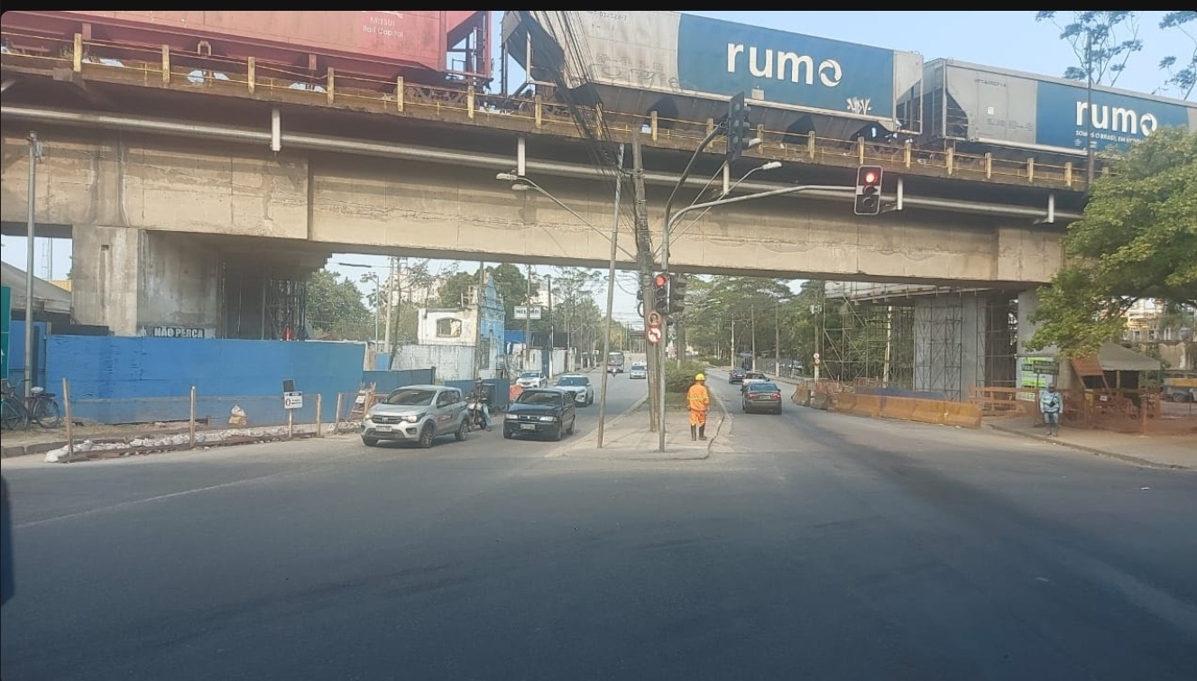Acesso à Av. Nove de Abril sob a linha férrea, próximo à Estireno, fica interditado de 30/5 a 1º/6