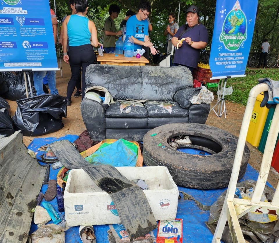Cubatão  é a primeira cidade da regiao a instalar ecobarreira mar/mangue.