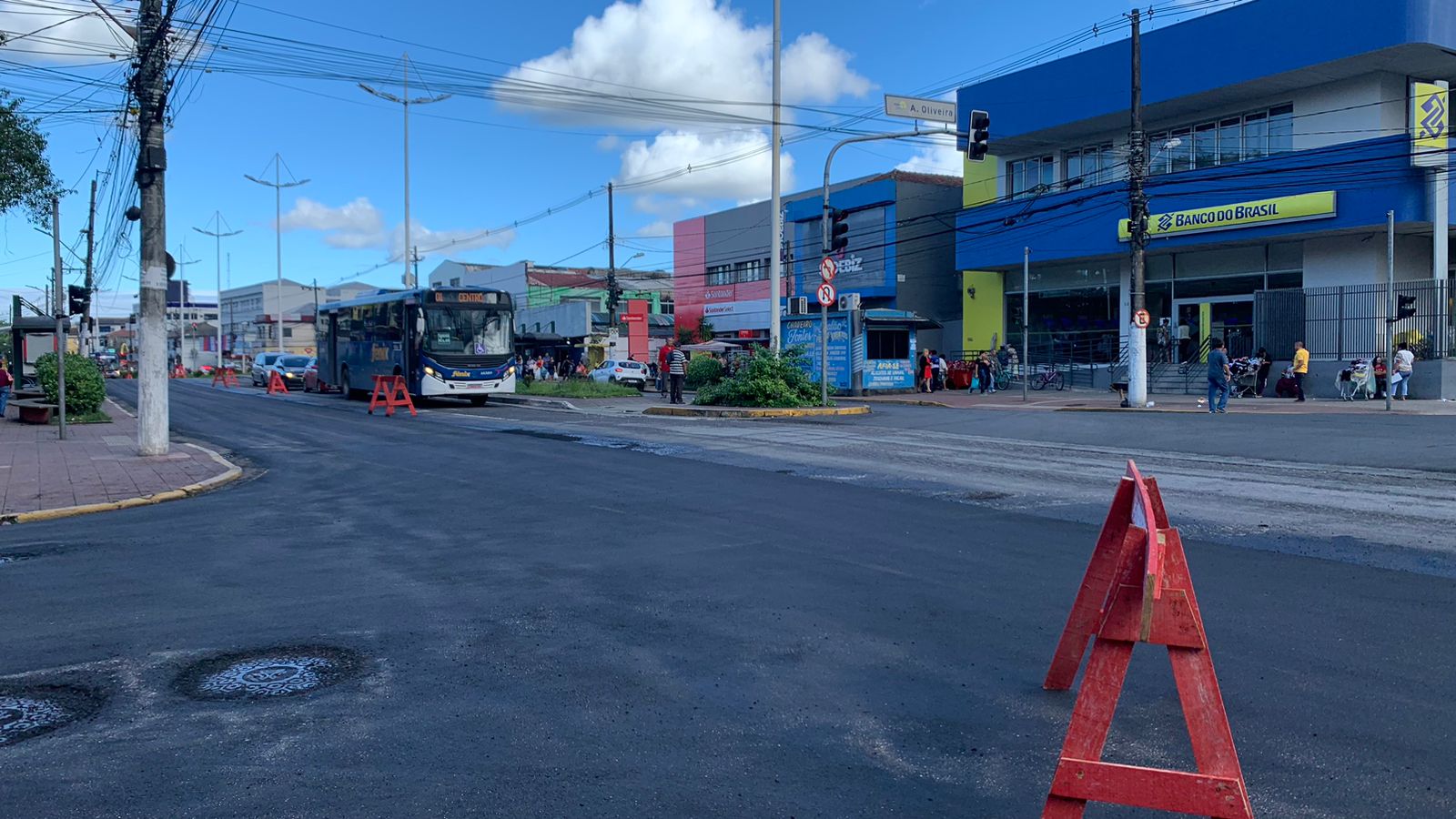 Avenida Nove de Abril recebe  5 km de asfalto novo.