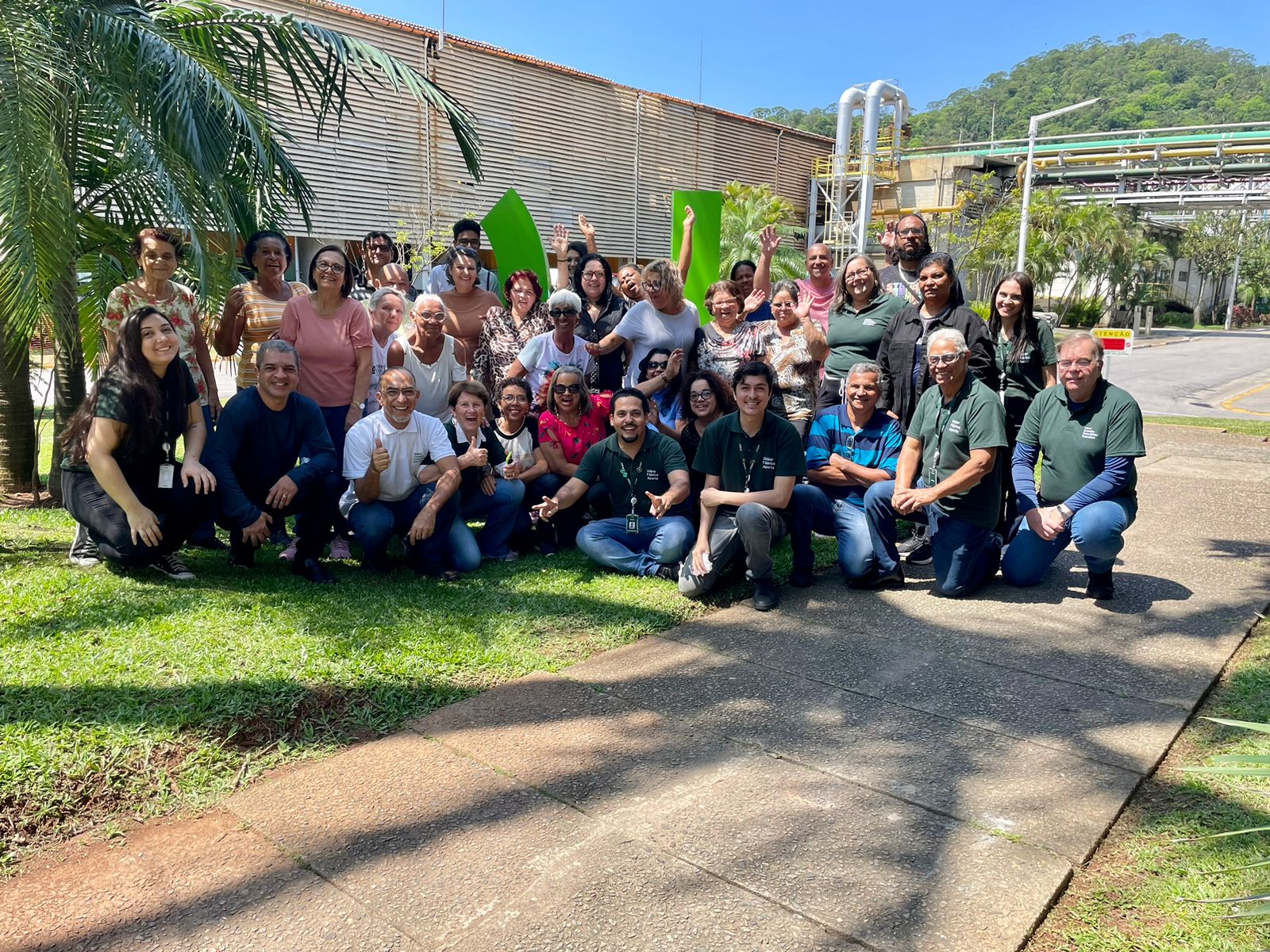 Unipar organiza visita das comunidades locais ao programa Fábrica Aberta em Cubatão