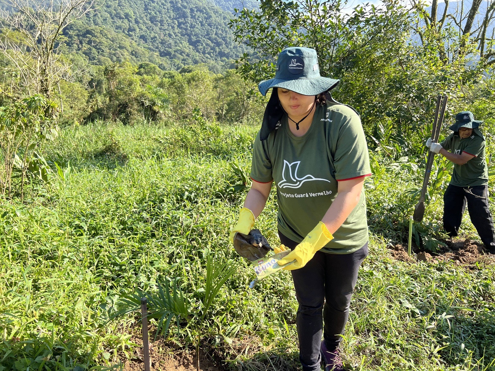 Comunidade de Cubatão celebra o Dia Internacional da Mulher com ações em prol do meio ambiente.