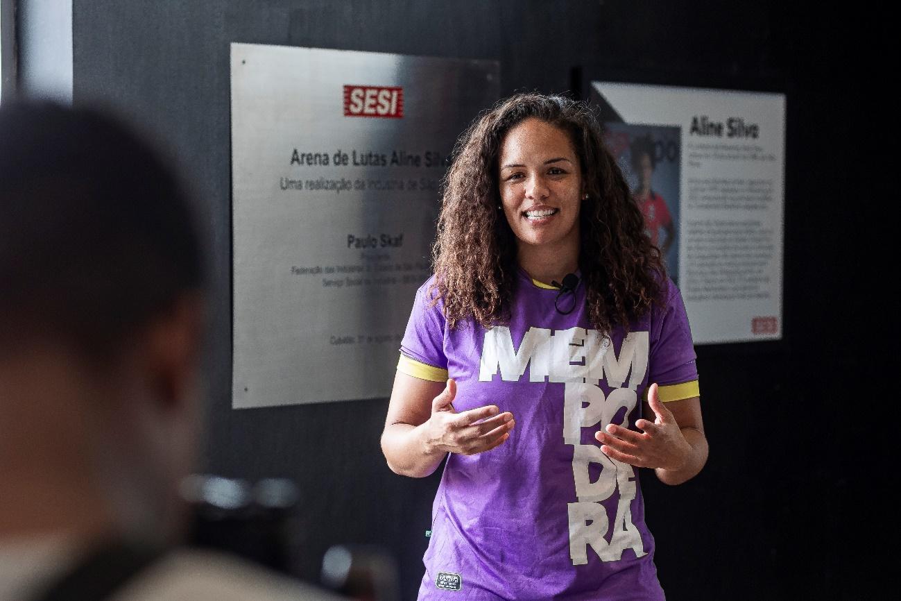 Iniciativa patrocinada pela companhia promove o protagonismo e o empoderamento de meninas por meio da prática de esporte, aulas de inglês e interações sociais
