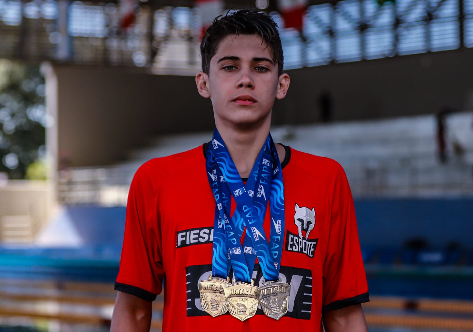 Atleta de Cubatão é medalhista em 3 provas no Campeonato Paulista de Natação.