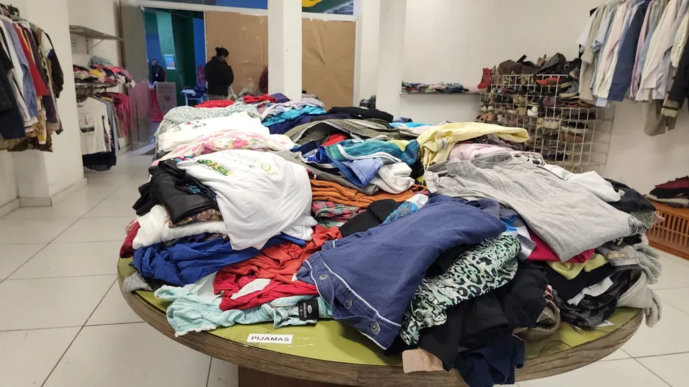 Quer ajudar? Saiba onde doar para a Campanha do Agasalho 2024 do Fundo Social de Cubatão.
