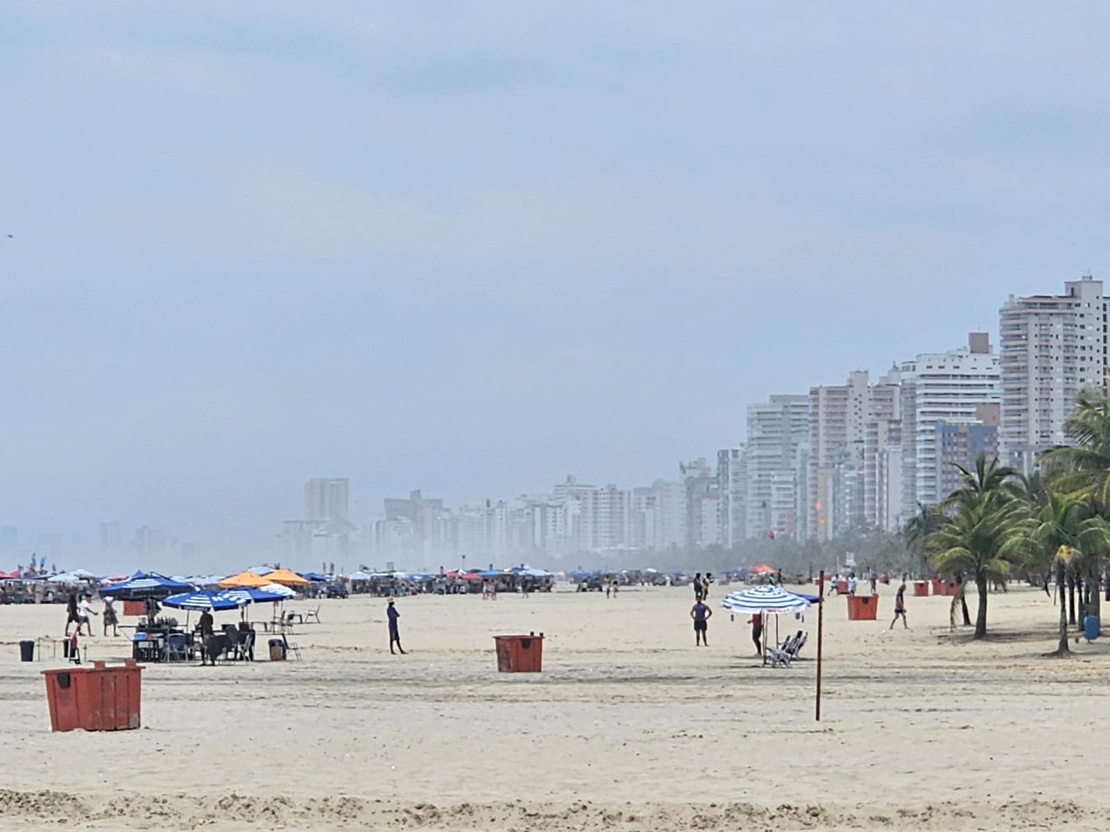 O dia amanheceu nublado nas cidades da região - Foto: Zé Barbosa