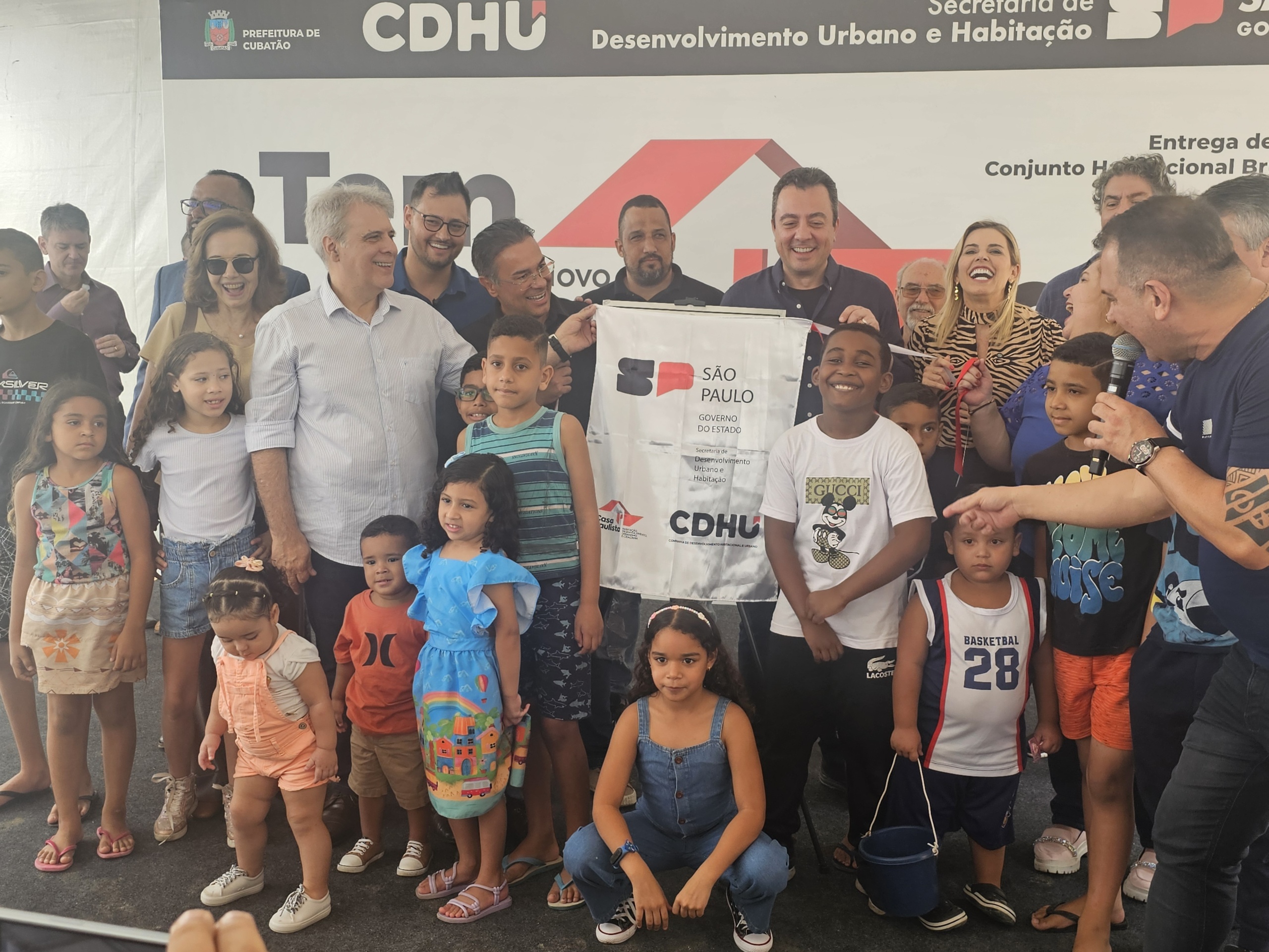 Ademário entrega conjunto habitacional e avança no desafio de zerar déficit de moradias em Cubatão