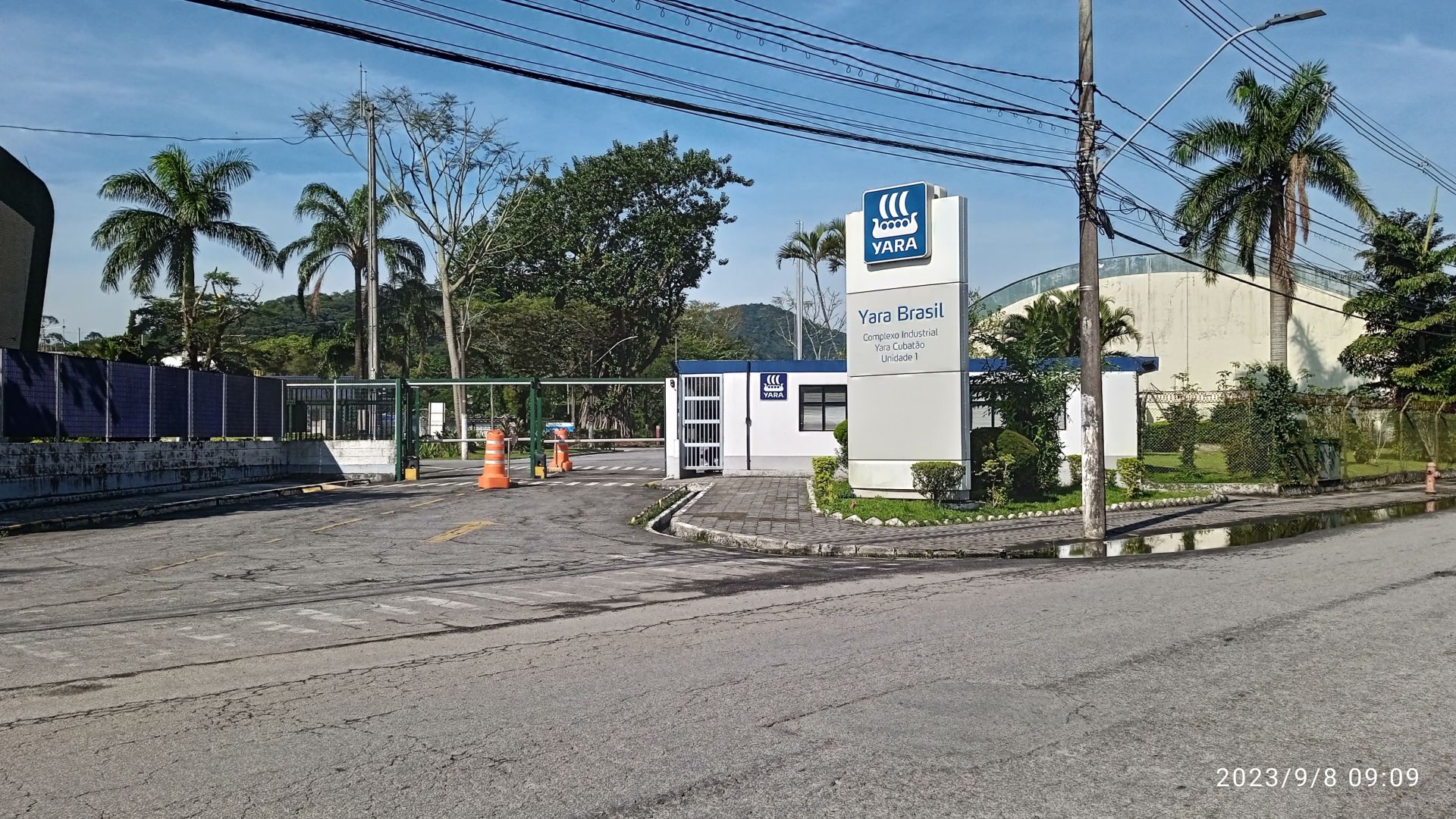 Funcionários da Yara são dispensados ao chegar para o turno e temem demissão em massa.
